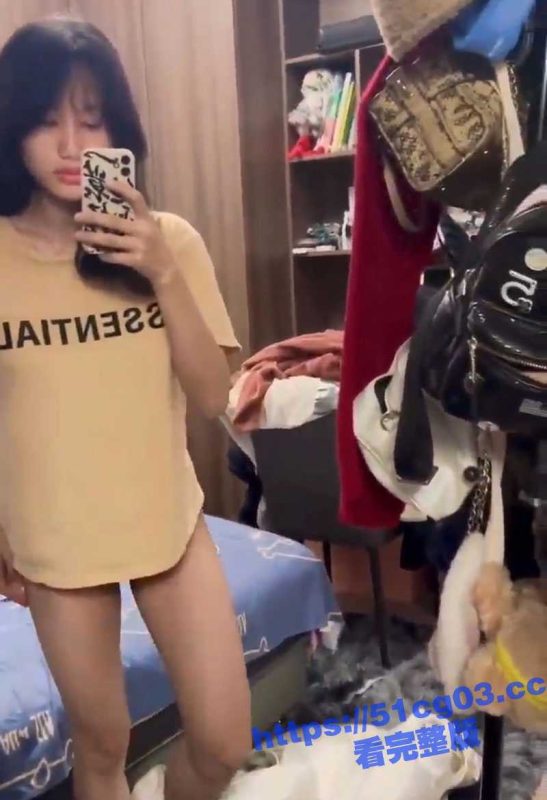 北美00后童颜巨乳留学生 李思甜 平时性欲旺盛 扮演小母狗 给男友录制大量自慰揉奶扣穴视频流出！-51吃瓜网