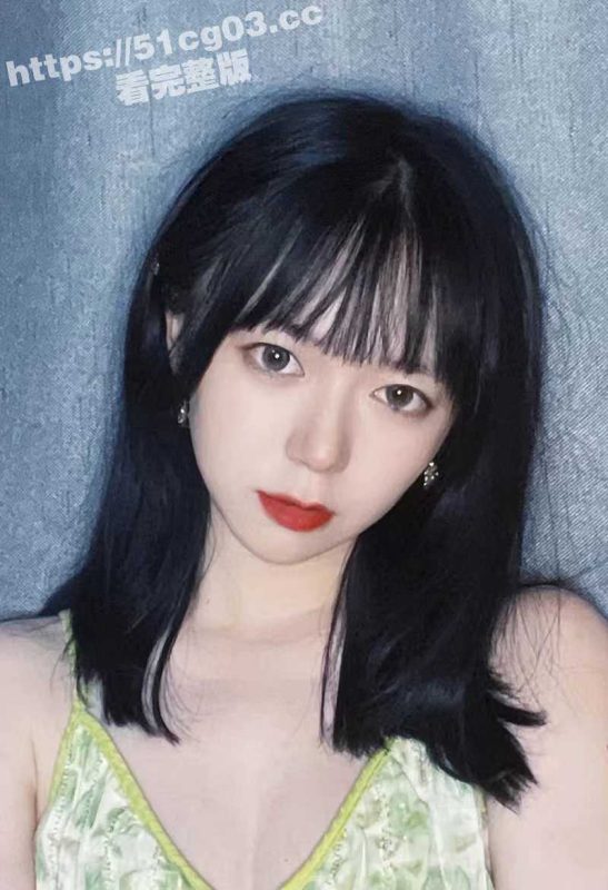 约炮00后极品美女大学生做爱实录！穿着碎花裙的清纯反差小骚货 喜欢被掐着脖子爆操 极致反差真实对白！-51吃瓜网