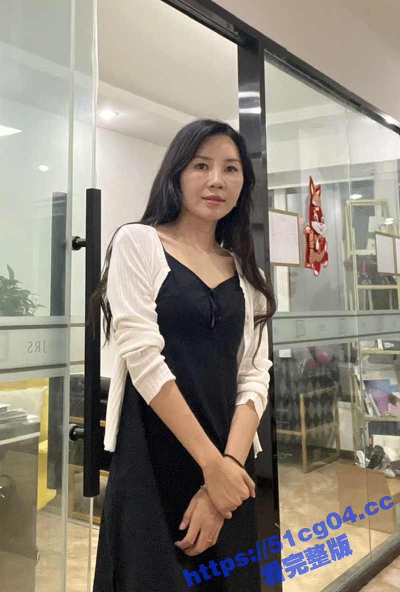 老板把老板娘调教成母狗性奴 叫来优秀下属群P调教 操爽了还发奖金 这是什么神仙公司 - 51吃瓜网-51吃瓜网