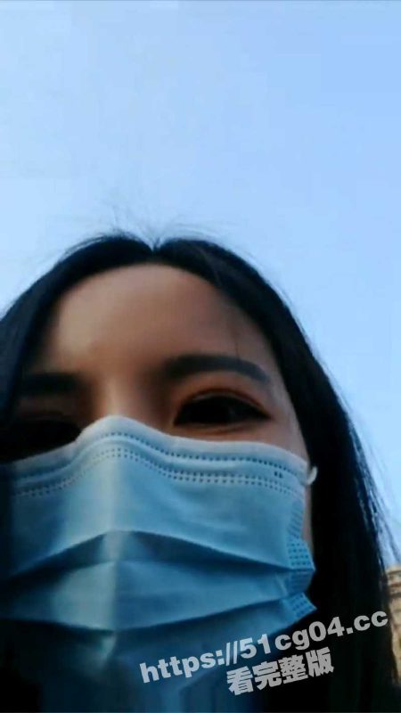 重庆骚母狗公然在出租车上用跳蛋自慰 还把内裤扔在车上 考虑过司机的感受吗？-51吃瓜网