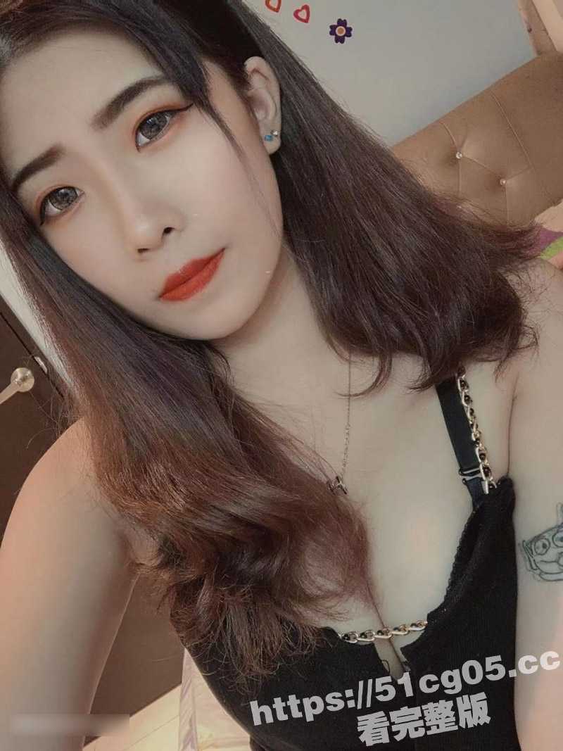 白嫩熟女少妇 老公不在居家自拍 展示无毛馒头穴 高颜值大奶的性感骚妇 寂寞难耐网上到处约炮 - 51吃瓜网-51吃瓜网