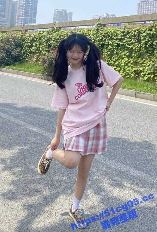 八块腹肌眼镜男体育生约啪双马尾JK学妹 性感小蜜桃臀被无套猛蹬 美腿自由摇曳 太有感觉了！-51吃瓜网