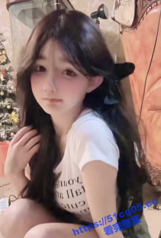 最美极品爆乳女神香草少女 微博甜美网红甜乙女 高价定制私拍泄密 紫色邻家少女自慰喷水！-51吃瓜网