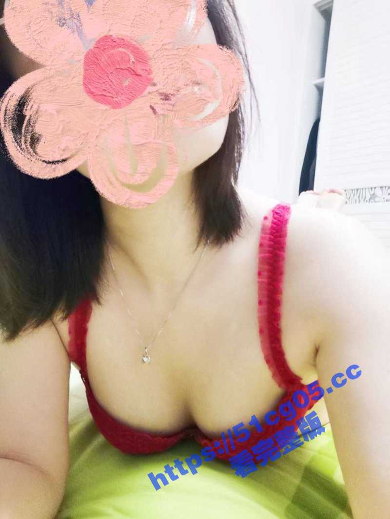 十个眼镜九个骚 淫荡人妻老公出差裸拍自慰 欲求不满的性欲让万千男人抵挡不住! - 51吃瓜网-51吃瓜网