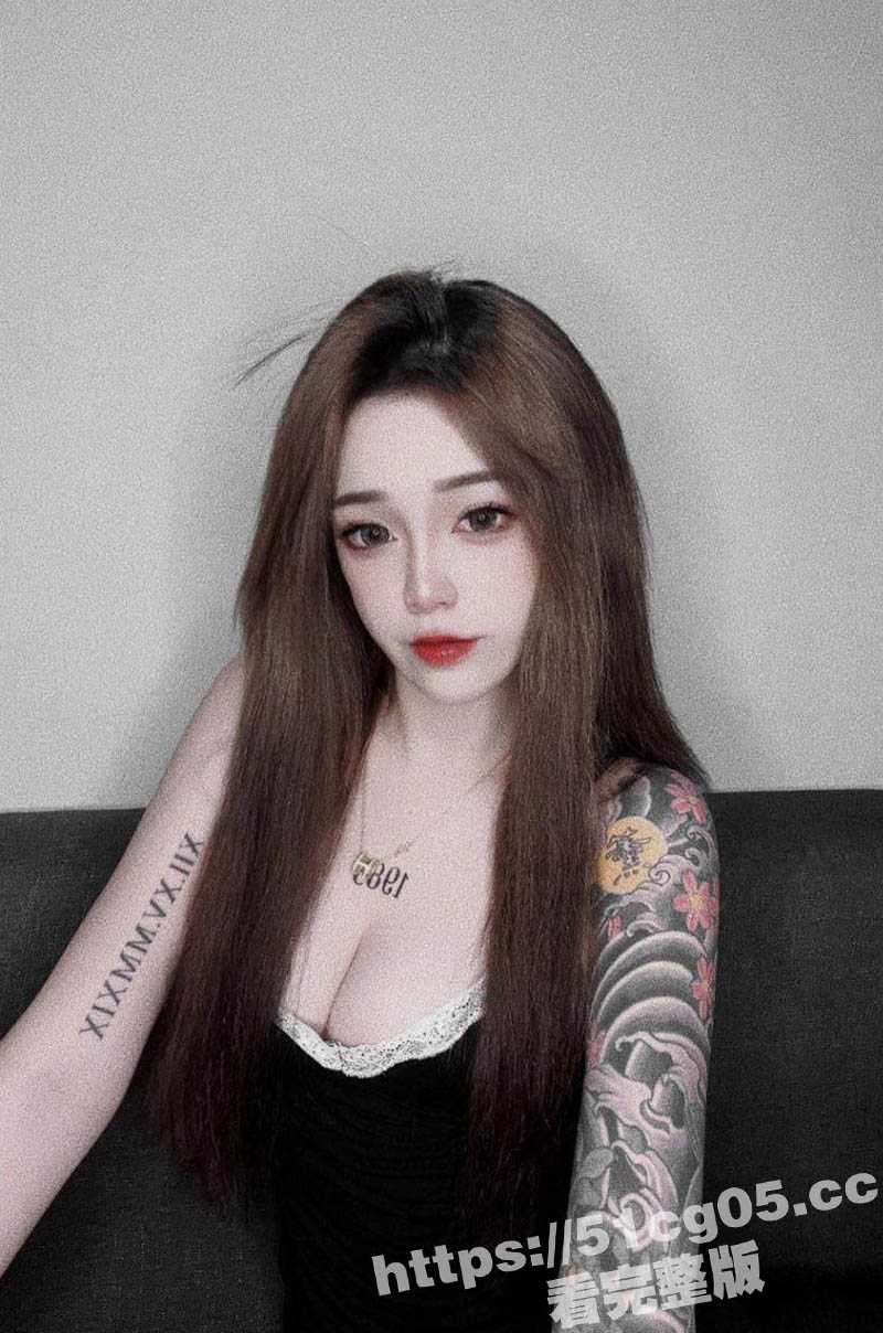 酒吧真是个好地方啊 总有那些不自量力的醉酒女孩 酒吧捡尸性感纹身妹 带到酒店无套爆操 - 51吃瓜网-51吃瓜网