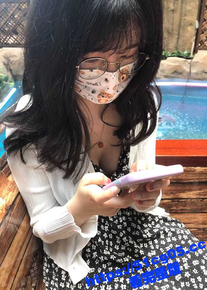 极品馒头嫩逼 反差妹 酒店里穿上情趣女仆装 被男友 栓上狗链子滴蜡、射尿、啪啪、调教成母狗! - 51吃瓜网-51吃瓜网