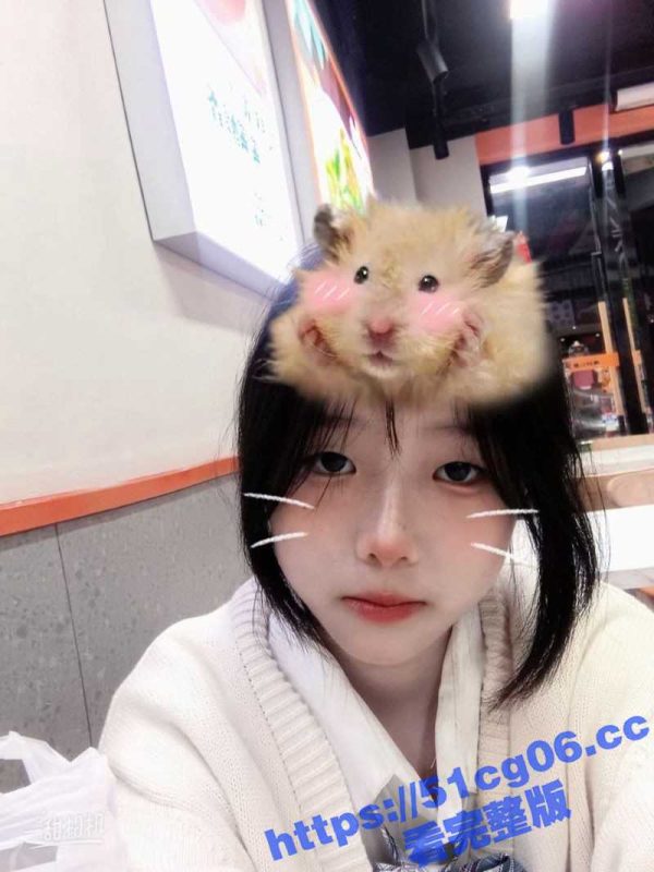 广西职业师范学院白嫩小萝莉 董优妮 成人礼生日当天被男友开苞抽插 之后渐渐变成性瘾母狗-51吃瓜网