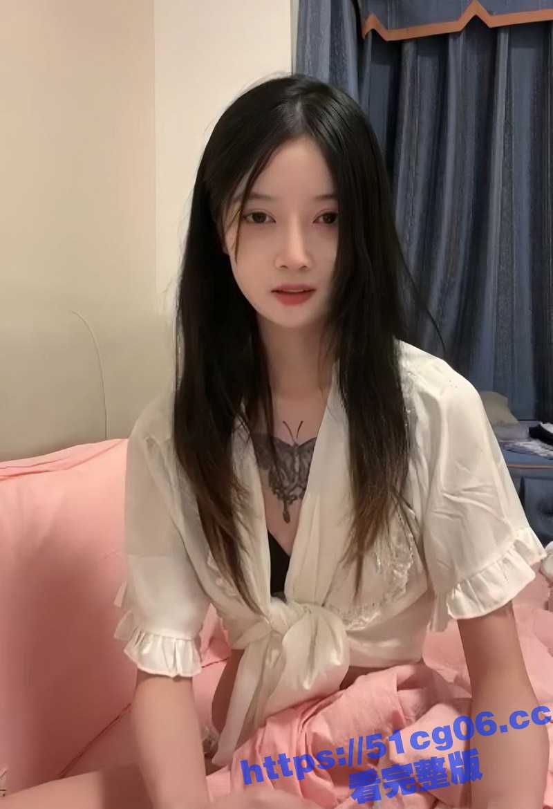 周口师范学院 校花级女神小蝴蝶飞下海 极品颜值身材一流 外表清纯床上骚的很 和男友兄弟3P视频流出 - 51吃瓜网-51吃瓜网