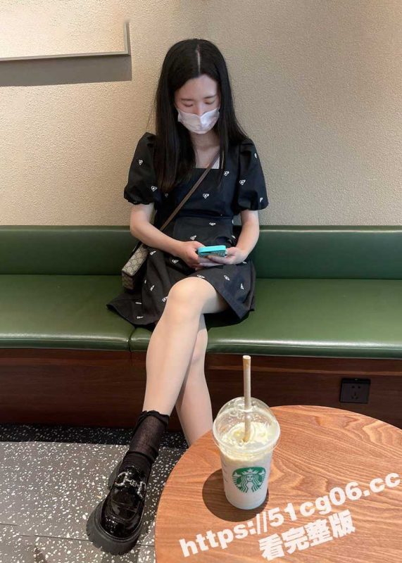 良家淫妻 爱涩梨 黑丝露脸约操精壮小伙 主动沙发女上位扭动一脸陶醉呻吟不停！-51吃瓜网