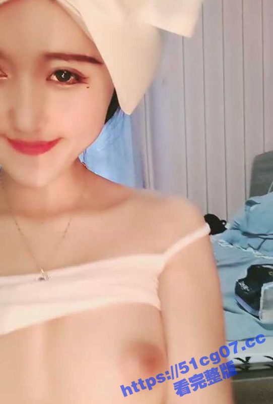 半糖颜值女神 AV安老师 美乳长舌主播 自慰抠逼蝴蝶美鲍 口交啪啪自拍视频 舌头真的好长-51吃瓜网