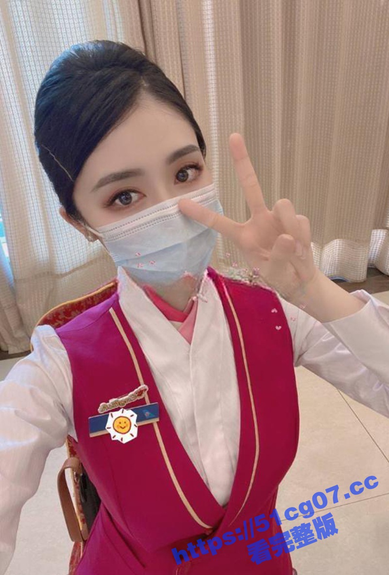 推特反差婊 最骚网红空姐 小雨是个大奶骚空姐 E罩杯挺拔巨乳 超长丝袜美腿 在金主面前只是个精盆 - 51吃瓜网-51吃瓜网