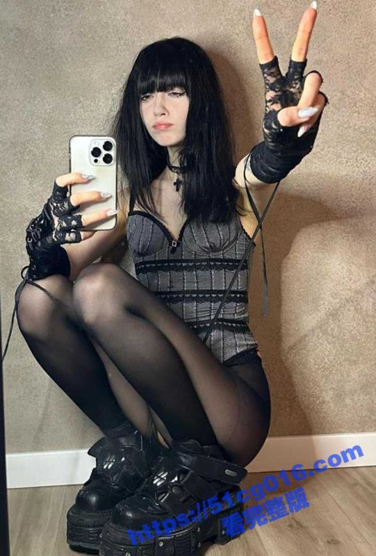 欧美高颜值 筷子腿白瘦幼美少女 yoursmalldoll 骨感美人 道具自慰抽插双穴 炮机狂怼美鲍-51吃瓜网