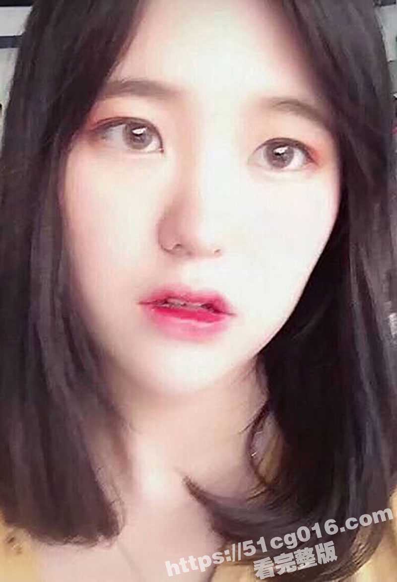 安徽农业大学E奶反差眼镜娘学妹 程灵娜 内心极度渴望大鸡吧的爆操!约炮视频遭渣男流出 这下全校都出名了! - 51吃瓜网-51吃瓜网