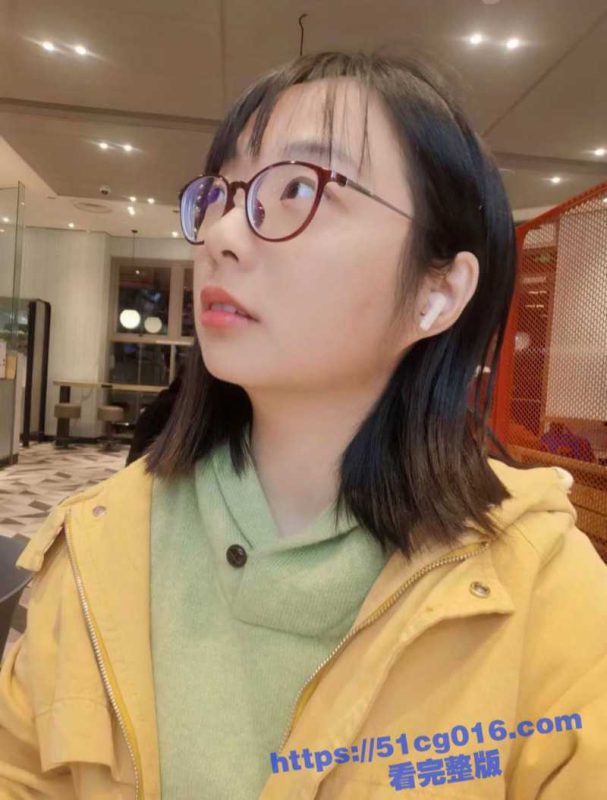 湖南长沙理工大学高材生 沈嘉玲 与学长私拍被流出天生媚骨奶子又挺又翘 叫声淫荡-51吃瓜网