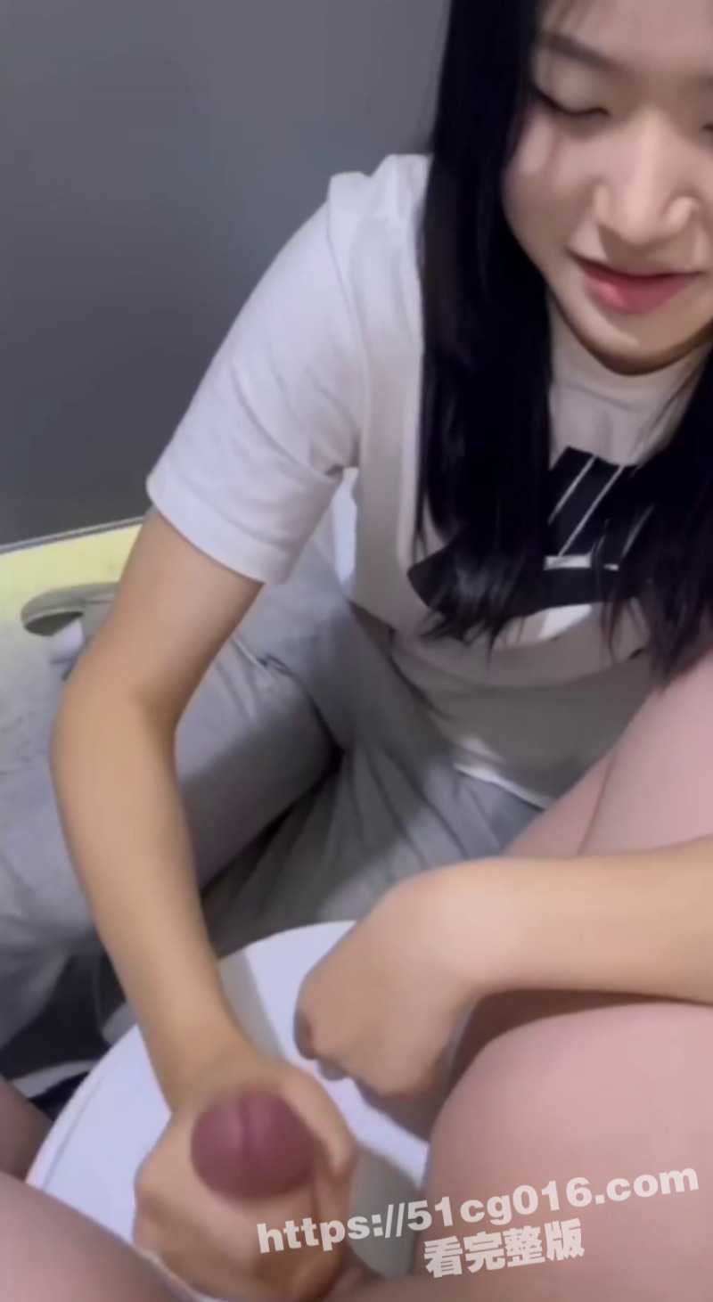 宝藏级单纯学生妹 这个真是太顶了 娇羞的模样一定比做爱更爽！ - 51吃瓜网-51吃瓜网