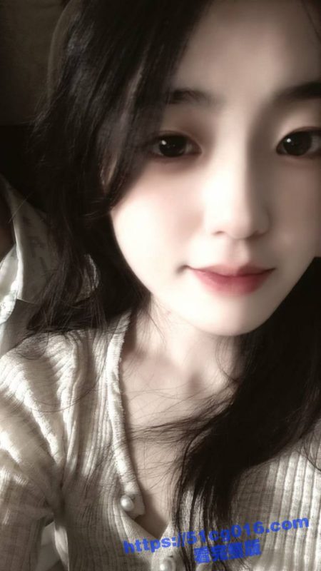 这就是18岁的肉体吗？广东大学生嫩妹初次下海网调 粉嫩肥逼好诱人 这脸蛋谁看谁迷糊！-51吃瓜网