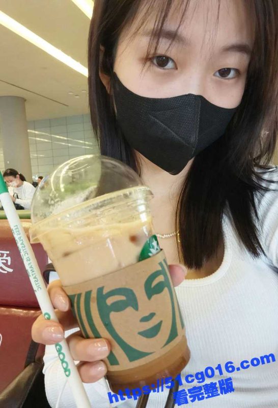 广东中山大学00后反差母狗 赵颖颖 为捞金沦陷成金主玩物 宿舍内拍淫照献给金主!-51吃瓜网