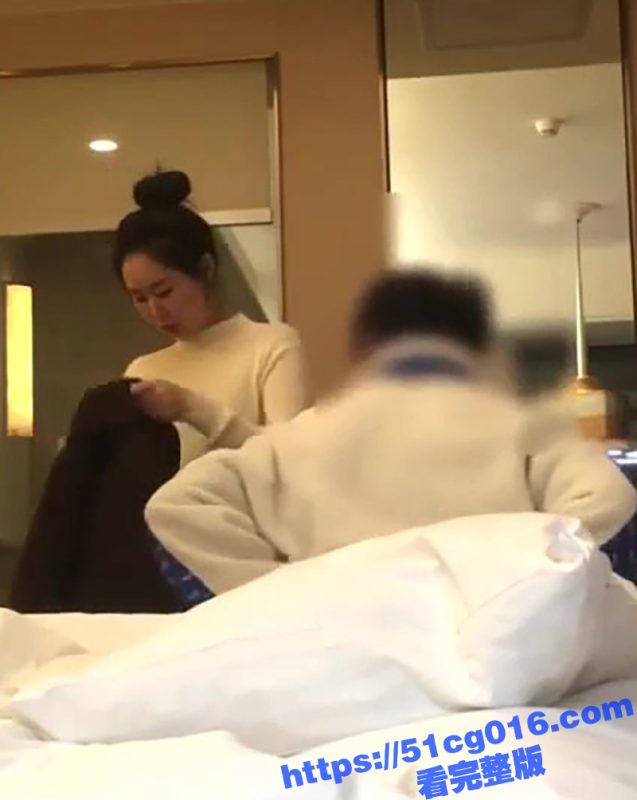 气质健身女教练 出轨偷情男学员 有着男友还出来约炮偷腥 健身的女人就是好 不仅性欲强身材好 而且还抗操-51吃瓜网