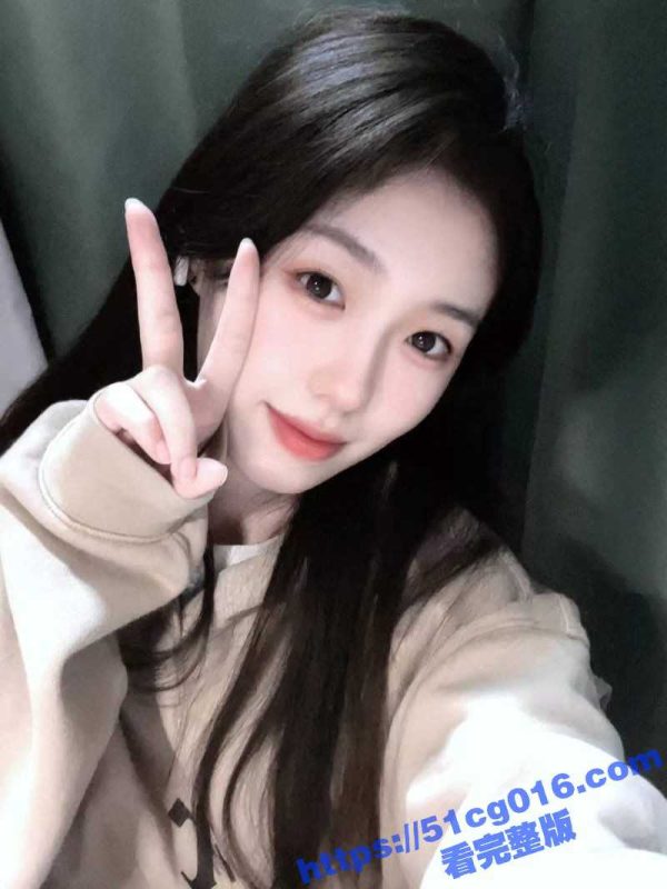 极品颜值的护士妹妹上厕所尿尿被偷拍泄密到网上 颜值和身材确实不赖 关键毛真多啊-51吃瓜网