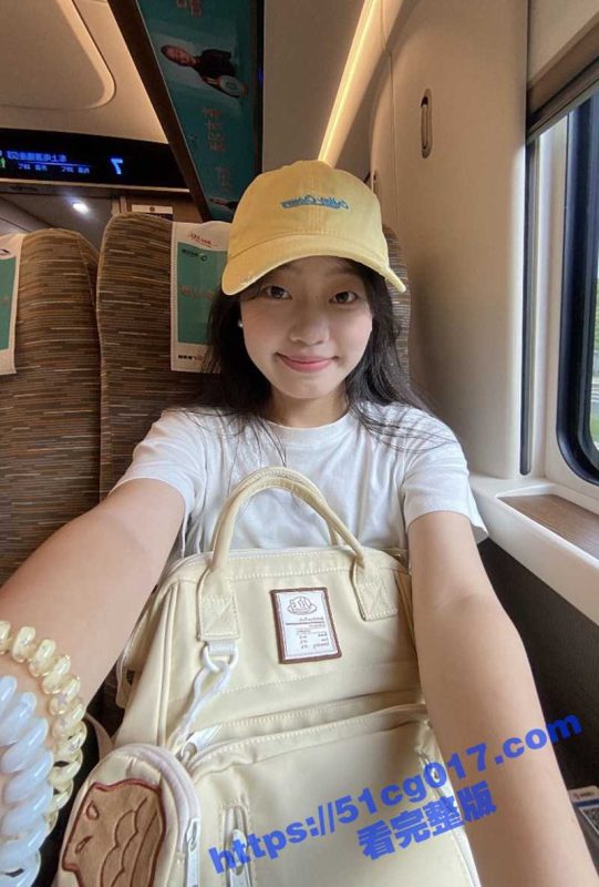 恋爱脑大学生妹子 网恋奔现千里送逼 口交后入各种爆操 惨遭渣男炫耀流出 可长点心吧！-51吃瓜网