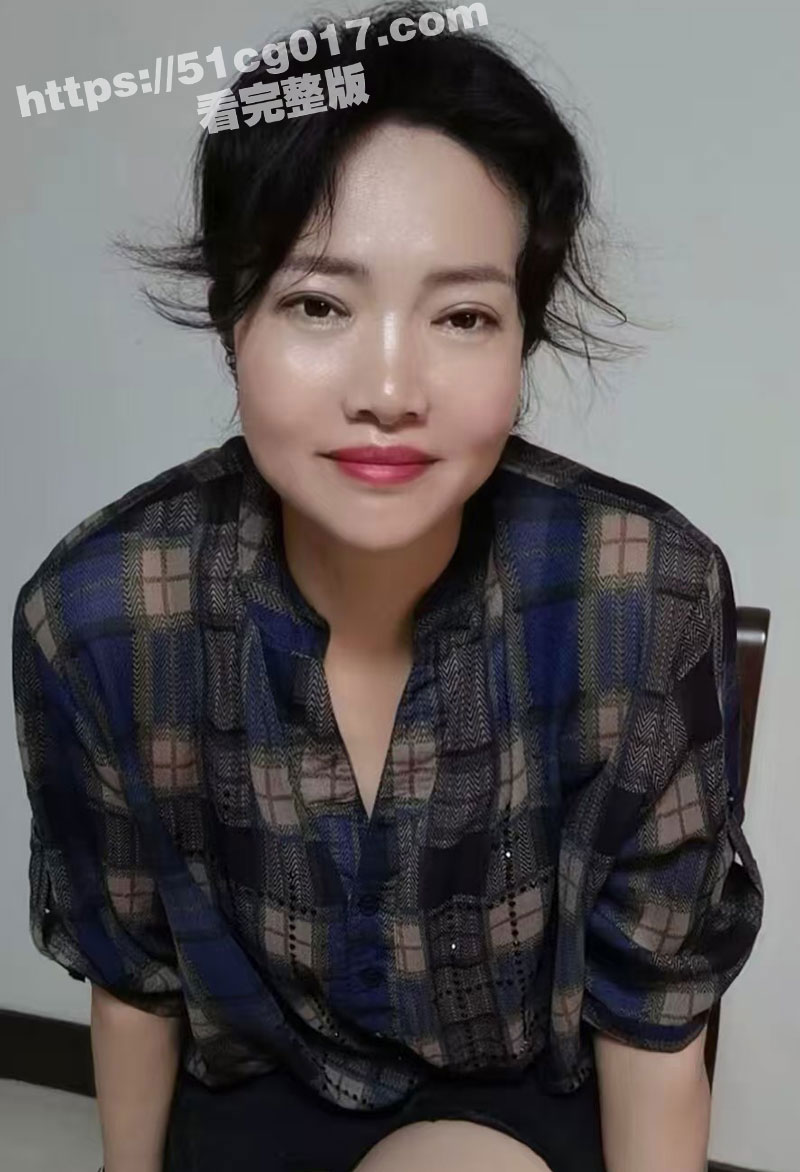 海角社区母子乱伦大神 披风少年爱老妈 巨乳妈妈勾引青春期儿子 清晨直接和老妈晨炮 捅屁眼爆菊花真带劲！ - 51吃瓜网-51吃瓜网