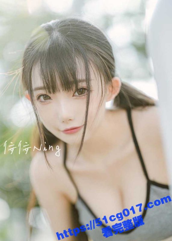 傻白甜学生妹 视频在线面试模特 猥琐男假冒系统机器人套路小姐姐 被脱光光全方位展示身材！-51吃瓜网