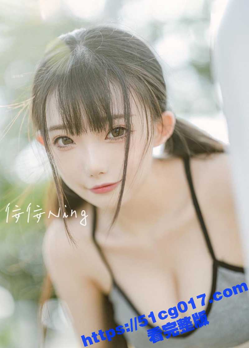 傻白甜学生妹 视频在线面试模特 猥琐男假冒系统机器人套路小姐姐 被脱光光全方位展示身材! - 51吃瓜网-51吃瓜网