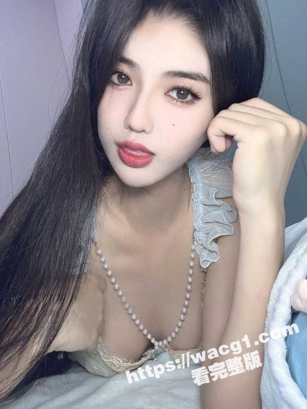 极品名媛私生活曝光 没想到私下竟然这么骚 各种白丝黑丝情趣内衣做爱 绝对劲爆视觉效果拉满！！-51吃瓜网