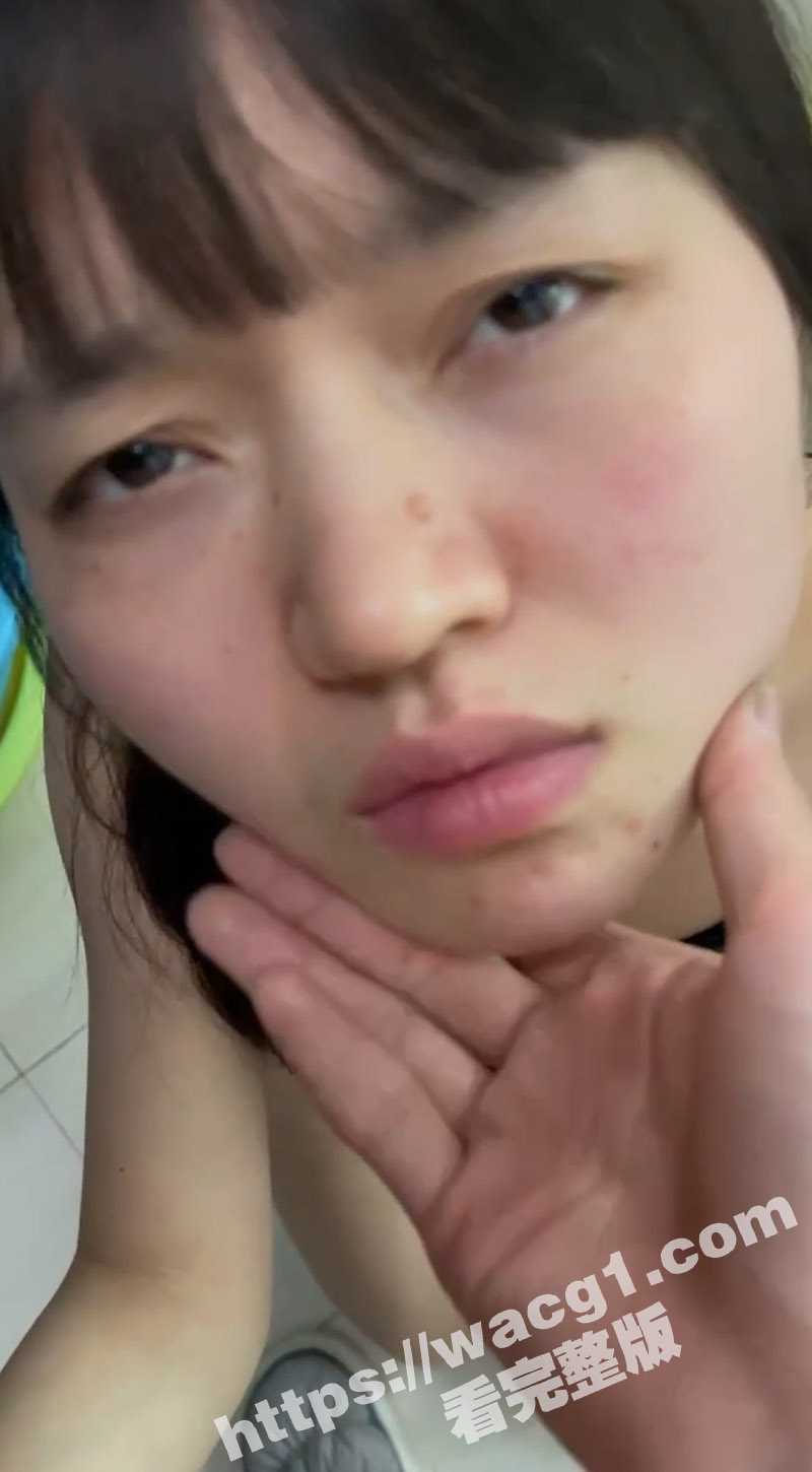 出租屋调教母狗女友 穿上性感黑色情趣衣跪舔鸡巴 边舔边扇她逼脸 暴力揉捏奶子操死她！ - 51吃瓜网-51吃瓜网