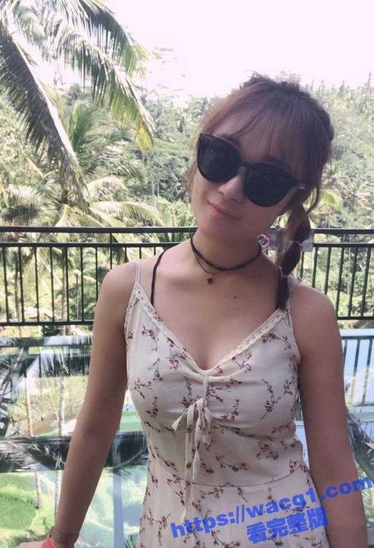 南宁新婚小少妇 韩灵雪 刚结婚不久老公就长期出差 寂寞难耐的她掰着嫩穴拍视频到处勾搭网友进行裸聊！-51吃瓜网