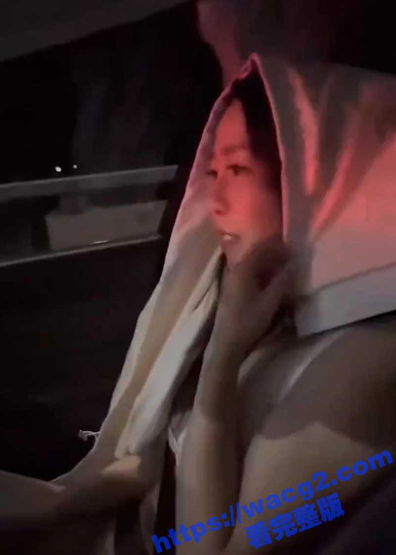 大学城高颜值骚母狗 表面有多清纯背地里就有多反差 深喉吃精喝尿淫叫样样精通！ - 51吃瓜网-51吃瓜网