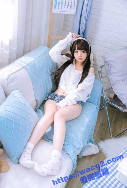 02年人气COSER 日奈娇 娃娃脸娇小萝莉百里挑一 尺度全开娇乳美鲍一览无余！-51吃瓜网