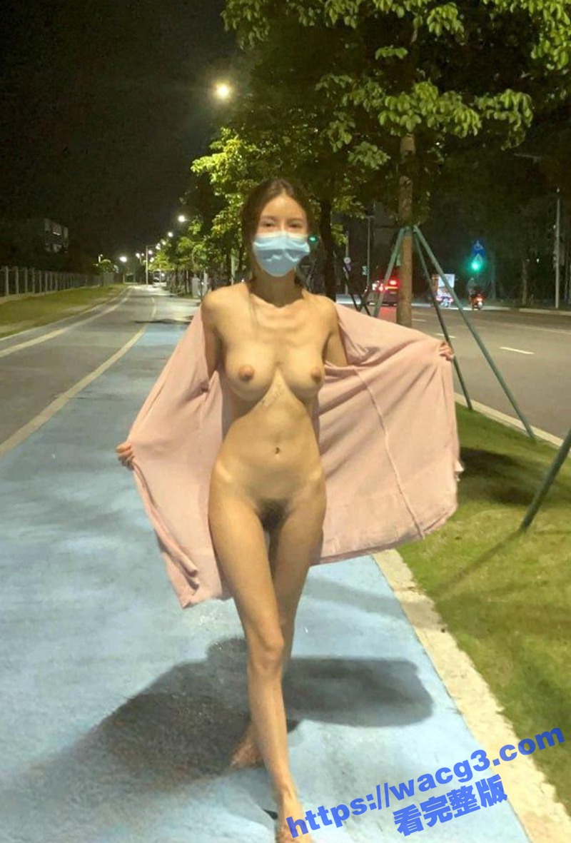 快手网红Tommaxs 户外露出视频合集 各种公园马路全裸露出 皮肤都晒成了小麦色！ - 51吃瓜网-51吃瓜网