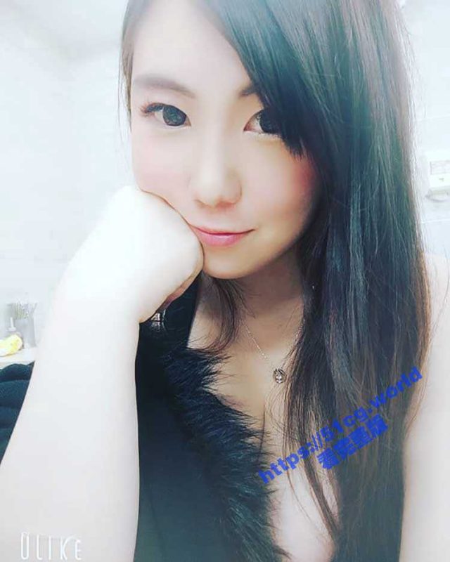 济南巨乳人妻 钟晓寒 超H罩杯乱颤 自慰私拍 秀指在淫穴里疯狂抽动！-51吃瓜网