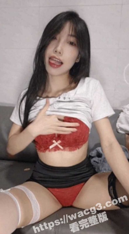 淫骚小荡妇穿着性感吊带黑白丝袜 搔首弄姿想被操 咧着大嘴含着鸡巴各种翻白眼吐舌扣逼 好疯批魔性-51吃瓜网