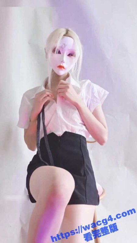 推特抖音风网红 【小母狗带爸爸上高速】 身材非常少女的极品嫩妹 美腿纤细皮肤白嫩 各种情趣装裸舞大秀身材-51吃瓜网