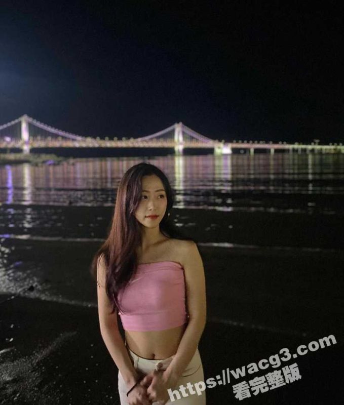 中韩混血黄雯娜高颜值美女 极度反差深情帮男友口交超大声呻吟 女神形象轰然倒塌-51吃瓜网