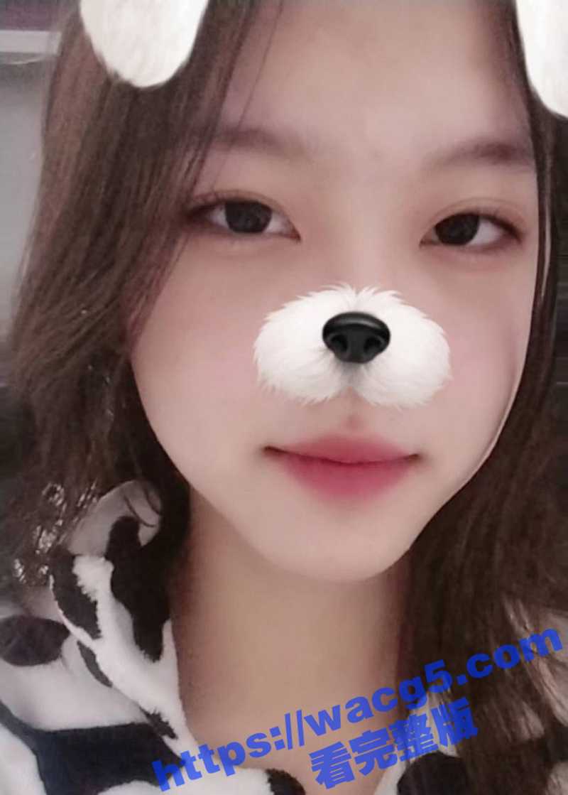 清纯女大学生被主人网调 淫荡自慰骚拍 下体插着假屌伸出小舌头 简直就是一只交配中发情的小母狗! - 51吃瓜网-51吃瓜网