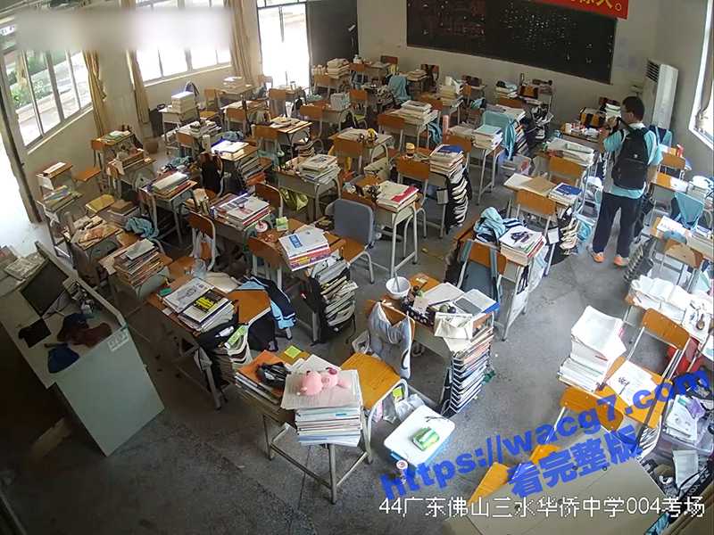 广东佛山侨中四班瓜！男生拿女生衣服打飞机喝女同学水完整版视频来了！事后男生被学校谈话后跳楼了！ - 51吃瓜网-51吃瓜网