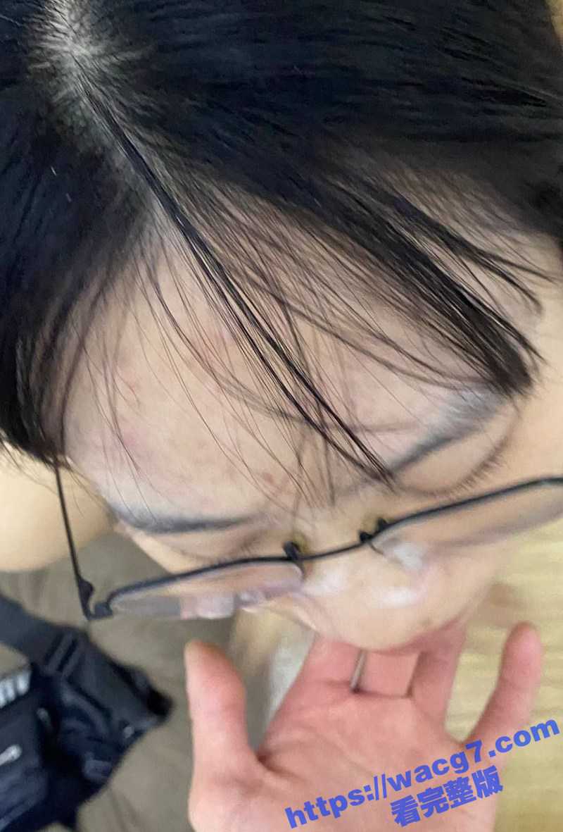 群友投稿 刚谈两个月的眼镜妹女友 调教为自己的私人母狗 口红替代肉棒自慰抽插！ - 51吃瓜网-51吃瓜网