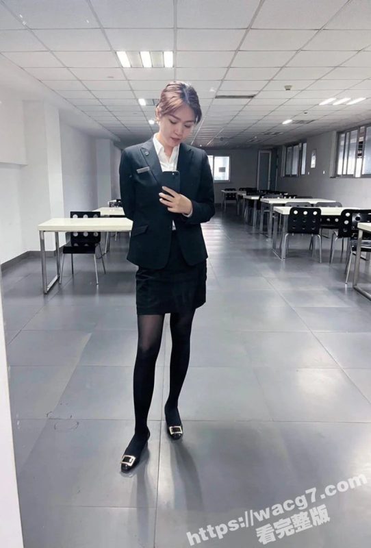 长沙奔驰女销售卖车送炮 性感黑丝长腿 销魂无套后入 呻吟不断叫人心痒痒！-51吃瓜网