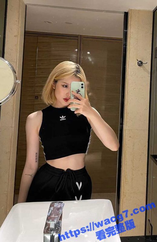 山东嫩妹大学生 假期带她去青岛玩几天 细腰大奶身材超赞 小穴还是粉嫩馒头逼 这样的酮体操着真过瘾-51吃瓜网