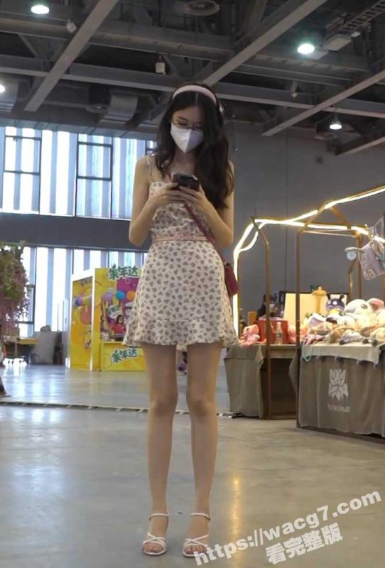 偷拍大神漫展抄底 170长腿白裙高跟小姐姐 刺激真空无内 森林浓密特别诱人！-51吃瓜网