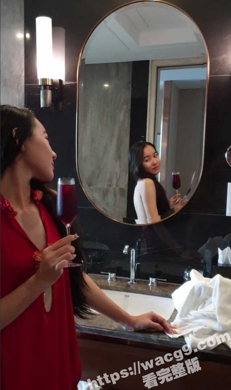 越南骚浪眼镜妹 MEly 户外露出 露脸私拍随意拿捏不在话下 其风骚程度一般人都比不了！ - 51吃瓜网-51吃瓜网