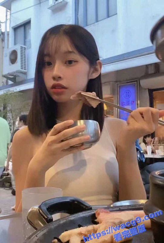 台湾慕洋婊史翔懿 蜜桃臀丁字裤大秀口技 健身教练被吸射 浓精全吞干干净净！-51吃瓜网