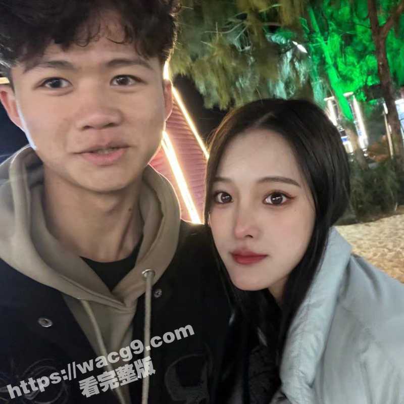 深圳高二女学生 跟男友私密性爱视频外流 无套狂插嫩穴 穿着校服开干真刺激！-51吃瓜网