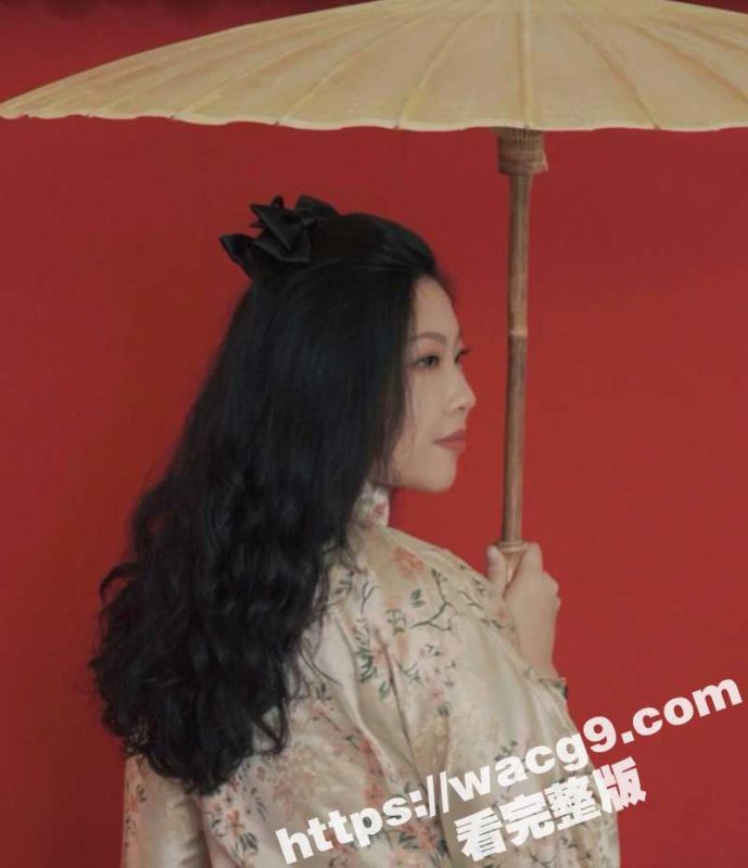 在美留学生刘诗彤 身材很棒的极品骚货 长期给人当M 各种私下自虐 吞精饮尿随意露出 真是够骚的-51吃瓜网