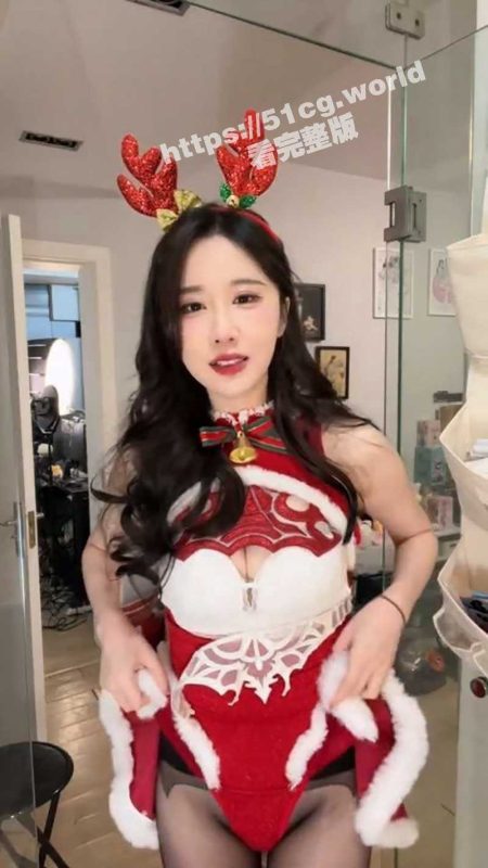 网红主播轩子巨2兔  圣诞节直播精彩瞬间 性感轩子在线发福利-51吃瓜网