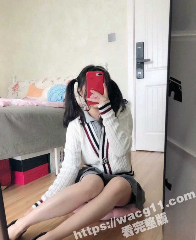 父女之间的禁忌游戏！父亲面对女儿的青春肉体，欲望难耐之下采取行动，哄骗女儿为自己服务，最终兽性大发，狠狠发泄！-51吃瓜网