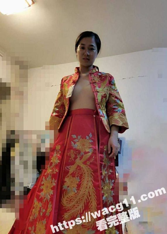 十年恩爱修成正果 高颜值淫妻换上红色新娘服首次露脸性爱庆祝！调教眼镜母狗之路正式开启！-51吃瓜网